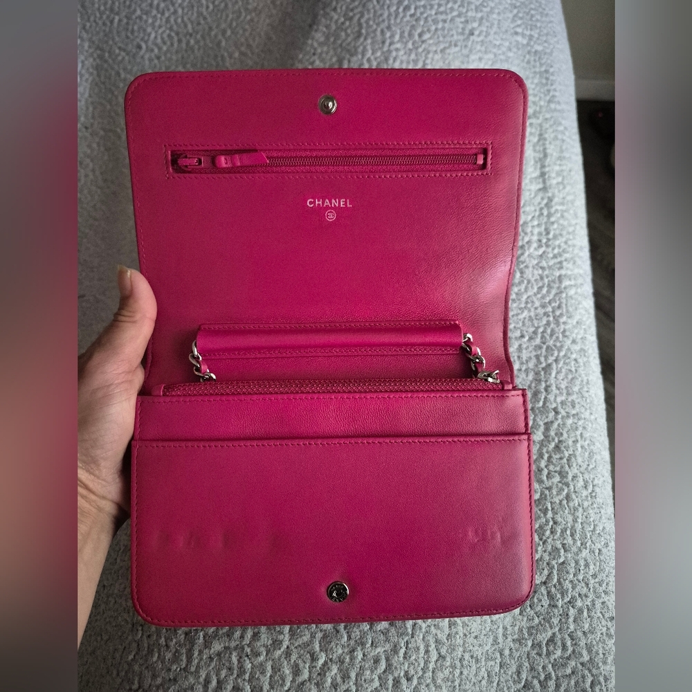 Chanel Woc Diamond CC Fuchsia - Picture 8 of 14